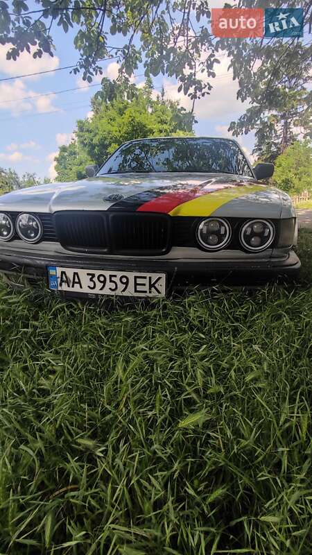 Седан BMW 7 Series 1993 в Кривом Роге