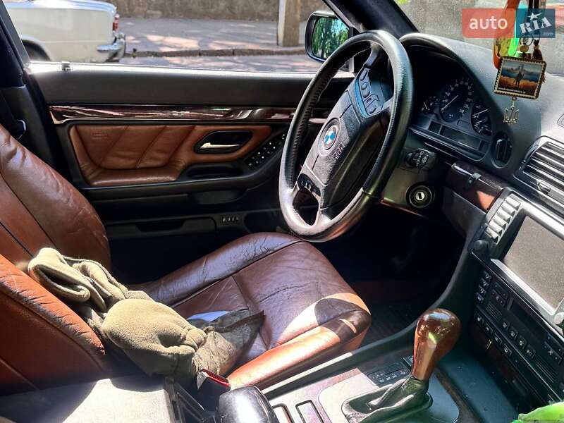 Седан BMW 7 Series 2001 в Одесі