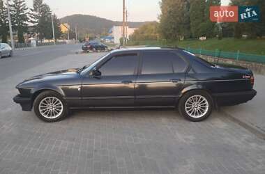 Седан BMW 7 Series 1989 в Кременце