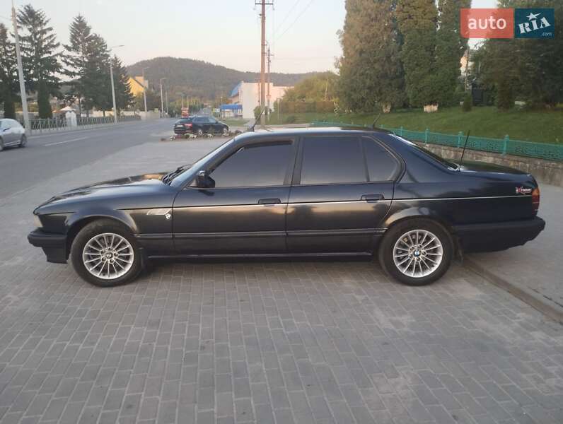BMW 7 Series 1989