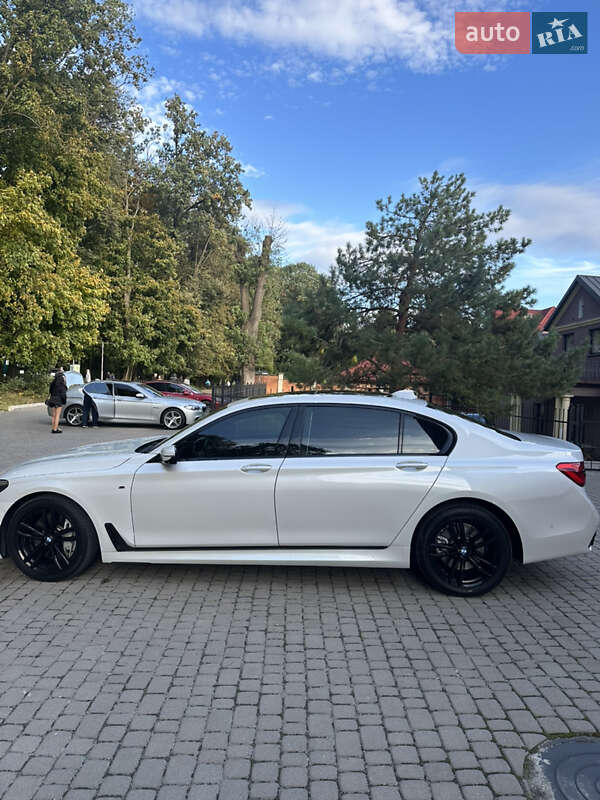 Седан BMW 7 Series 2017 в Львові