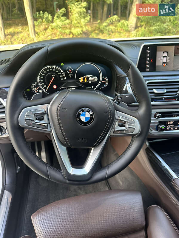 Седан BMW 7 Series 2017 в Львові