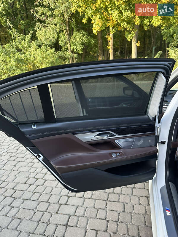 Седан BMW 7 Series 2017 в Львові