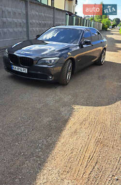 Седан BMW 7 Series 2009 в 