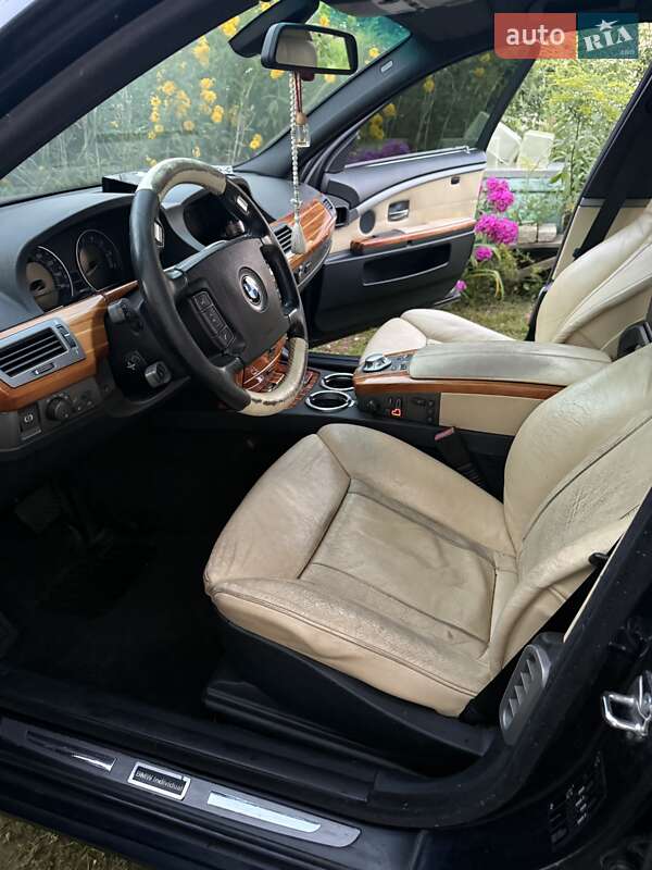 Седан BMW 7 Series 2003 в Гореничах