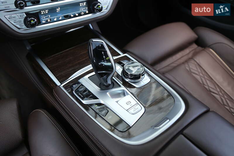 Седан BMW 7 Series 2020 в Києві