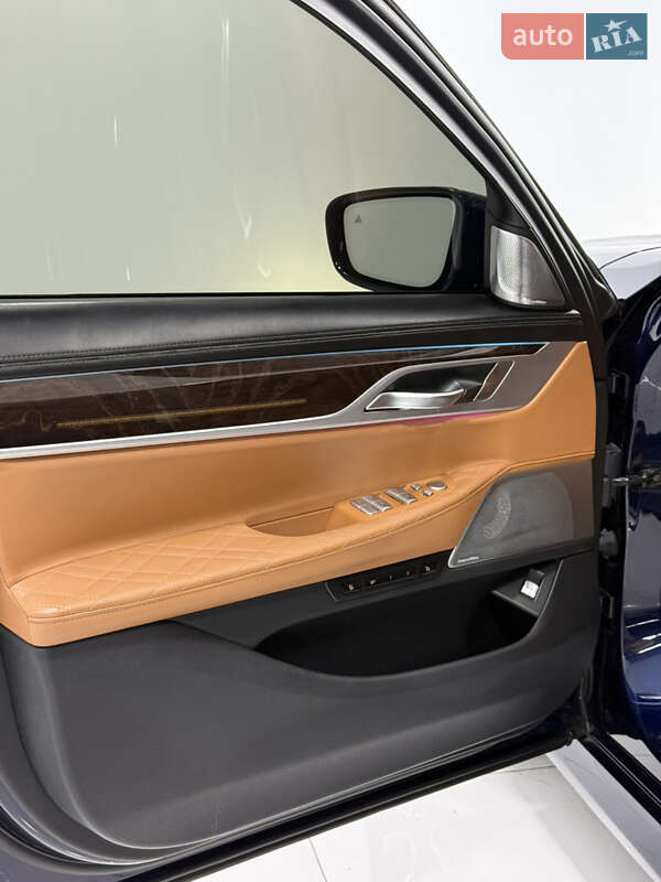 Седан BMW 7 Series 2019 в Одессе