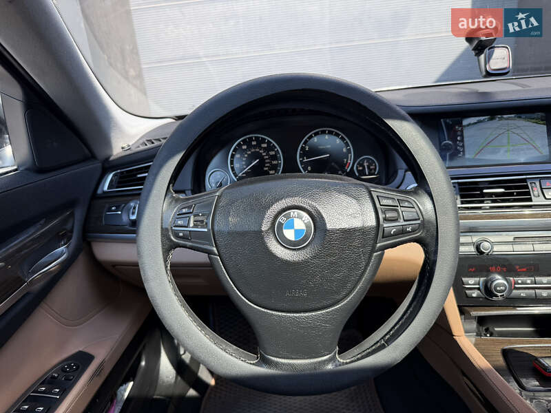 Седан BMW 7 Series 2011 в Одесі