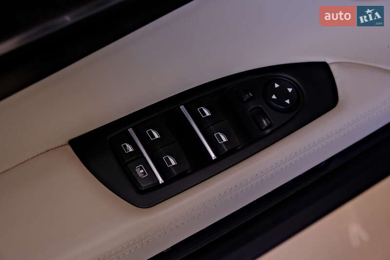 Седан BMW 7 Series 2012 в Одесі