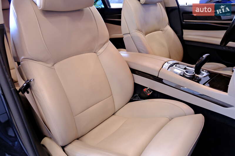 Седан BMW 7 Series 2012 в Одесі