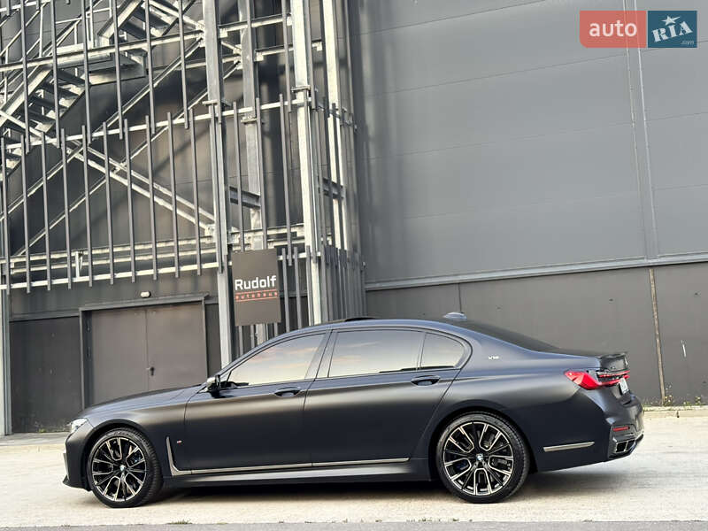 Седан BMW 7 Series 2021 в Киеве