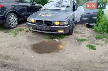 Седан BMW 7 Series 2000 в Києві