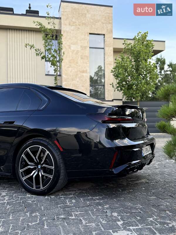 Седан BMW 7 Series 2023 в Львові