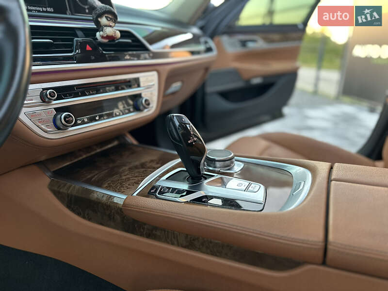 Седан BMW 7 Series 2016 в Виннице фото 26 Седан BMW 7 Series 2016 в Виннице