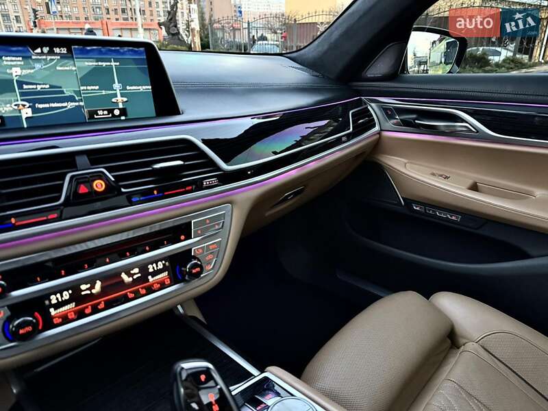Седан BMW 7 Series 2016 в Киеве