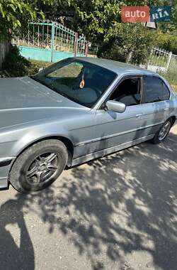 Седан BMW 7 Series 1998 в Могилев-Подольске