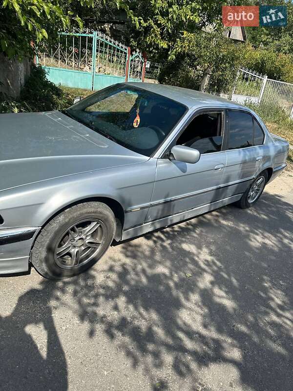 BMW 7 Series 1998