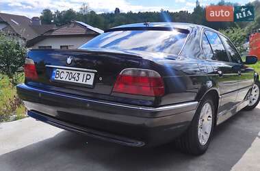 Седан BMW 7 Series 2001 в  фото 16 Седан BMW 7 Series 2001 в