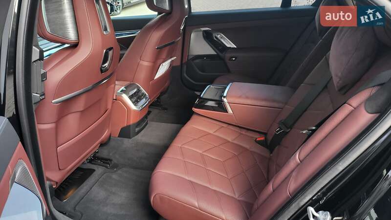 Седан BMW 7 Series 2024 в Вінниці