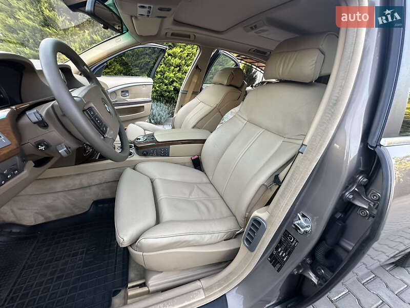 Седан BMW 7 Series 2004 в Одессе