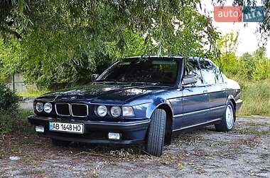 Седан BMW 7 Series 1987 в 