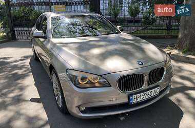 Седан BMW 7 Series 2011 в 