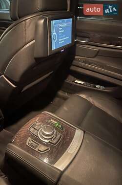 Седан BMW 7 Series 2011 в 
