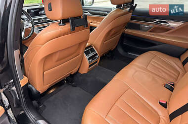 Седан BMW 7 Series 2016 в 