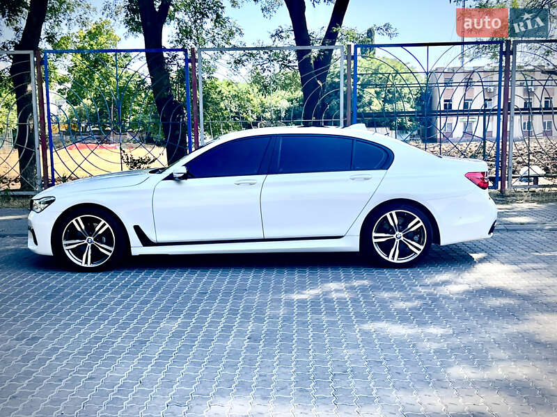 Седан BMW 7 Series 2015 в Одесі