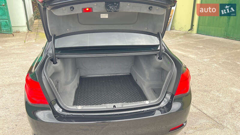 Седан BMW 7 Series 2011 в Горохове