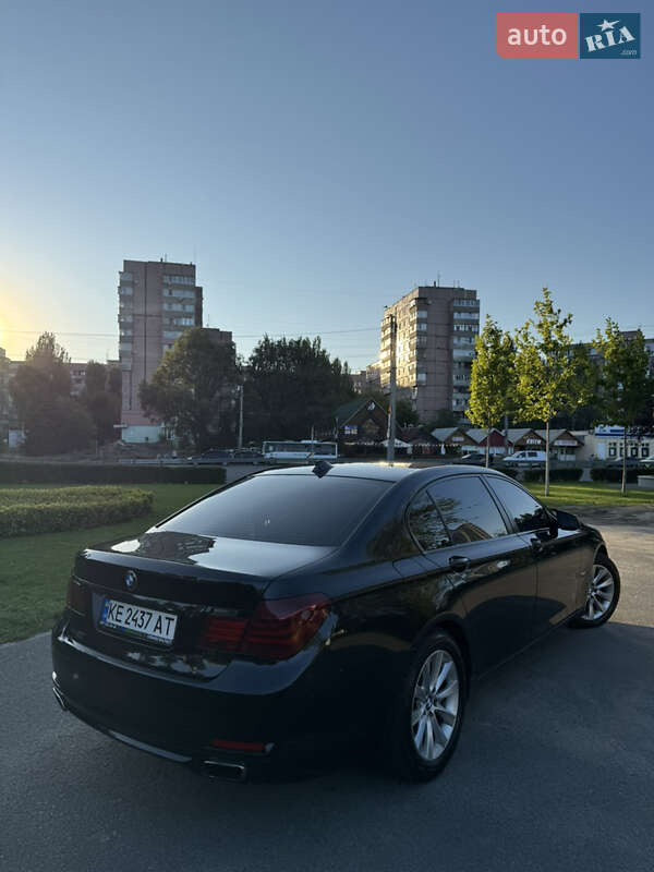Седан BMW 7 Series 2011 в Днепре