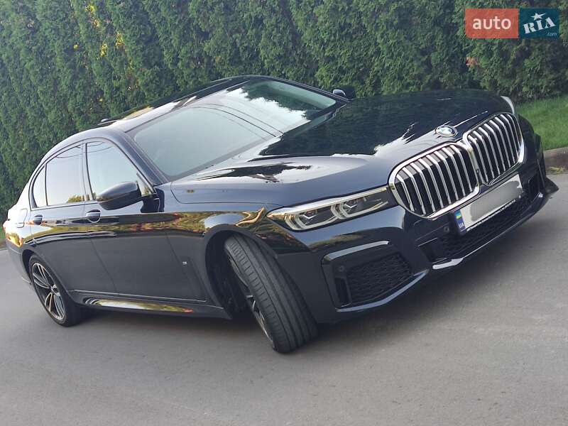 Седан BMW 7 Series 2022 в 