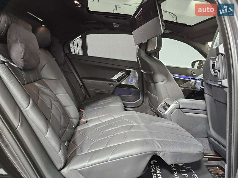 Седан BMW 7 Series 2023 в Киеве