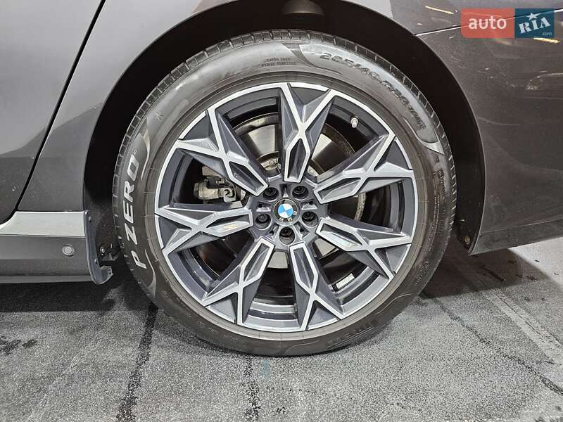 Седан BMW 7 Series 2023 в Киеве