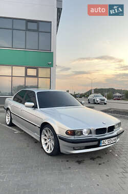 Седан BMW 7 Series 2001 в Нововолинську