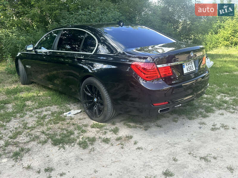Седан BMW 7 Series 2010 в Броварах