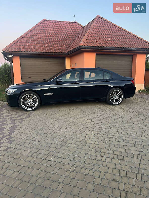 Седан BMW 7 Series 2015 в Києві