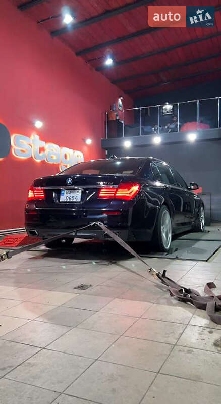 Седан BMW 7 Series 2015 в Києві