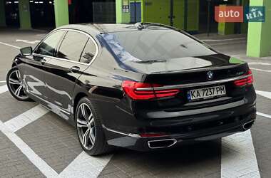 Седан BMW 7 Series 2015 в 