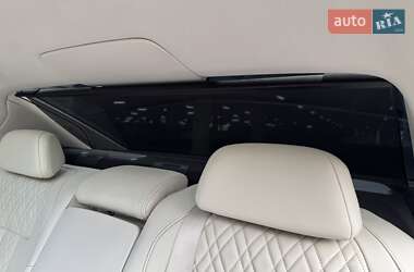 Седан BMW 7 Series 2015 в 