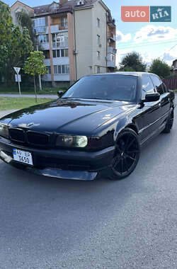 Седан BMW 7 Series 1998 в Мукачево