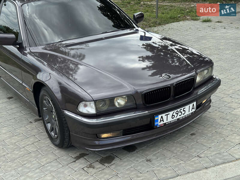 Седан BMW 7 Series 1995 в Івано-Франківську