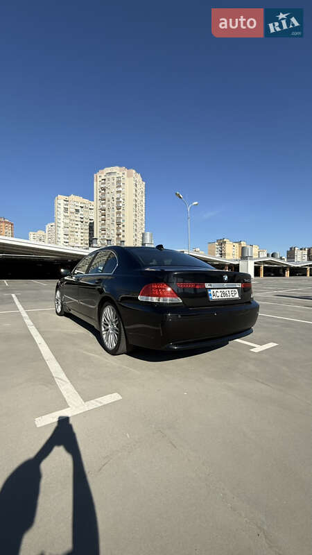 Седан BMW 7 Series 2003 в Киеве
