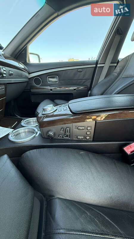 Седан BMW 7 Series 2003 в Киеве