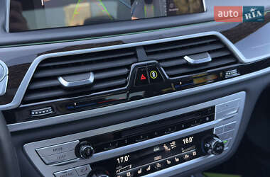 Седан BMW 7 Series 2022 в 