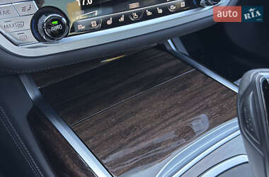 Седан BMW 7 Series 2022 в 