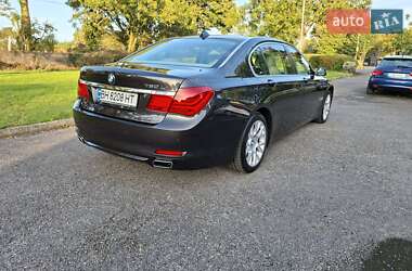 Седан BMW 7 Series 2011 в 