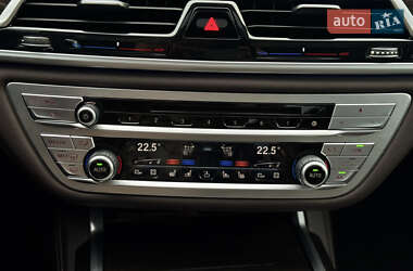 Седан BMW 7 Series 2016 в 