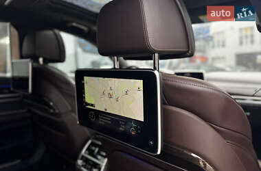 Седан BMW 7 Series 2016 в 