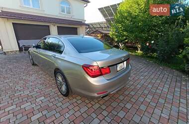 Седан BMW 7 Series 2010 в 